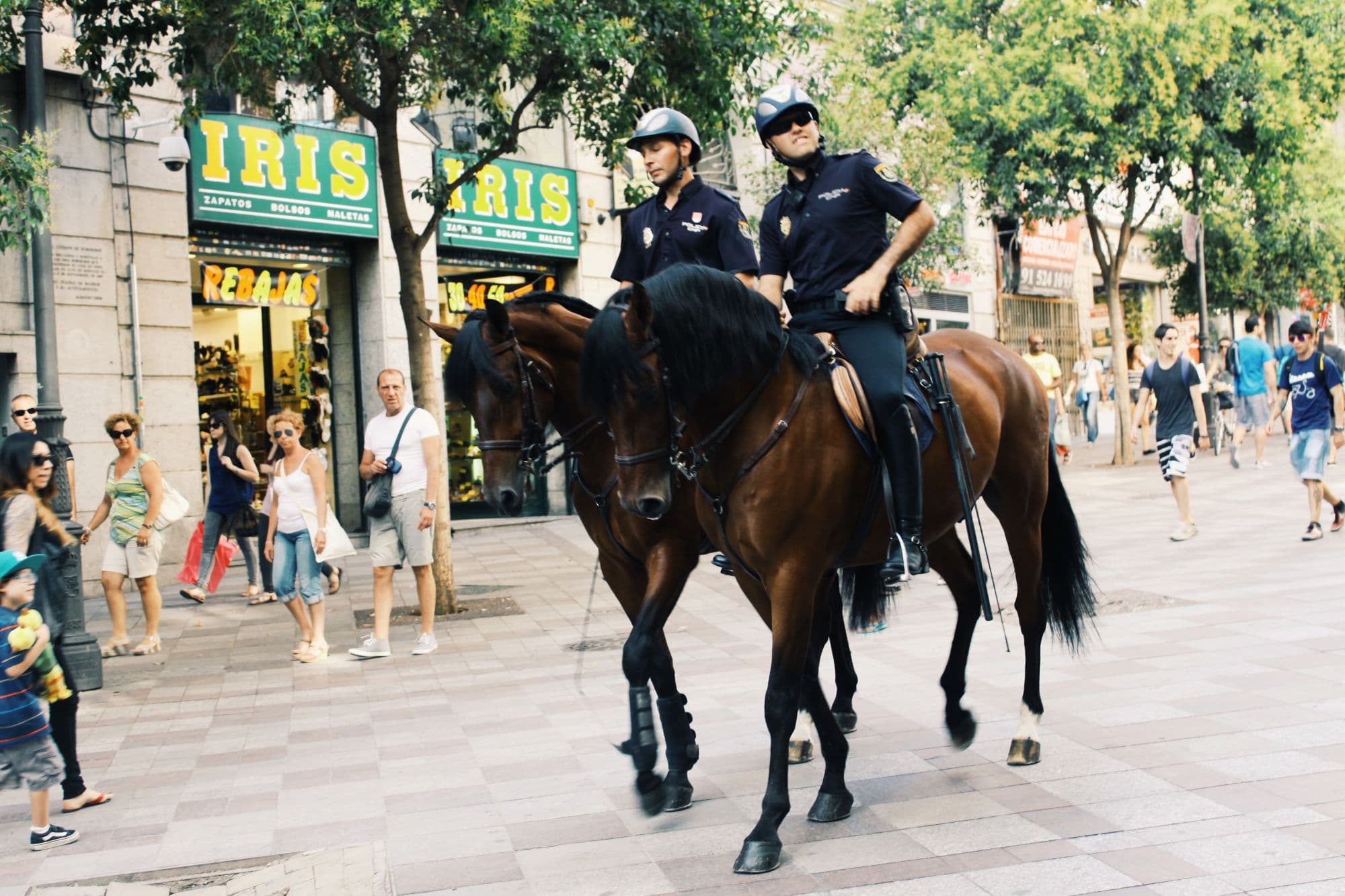 Madrid cops on horse